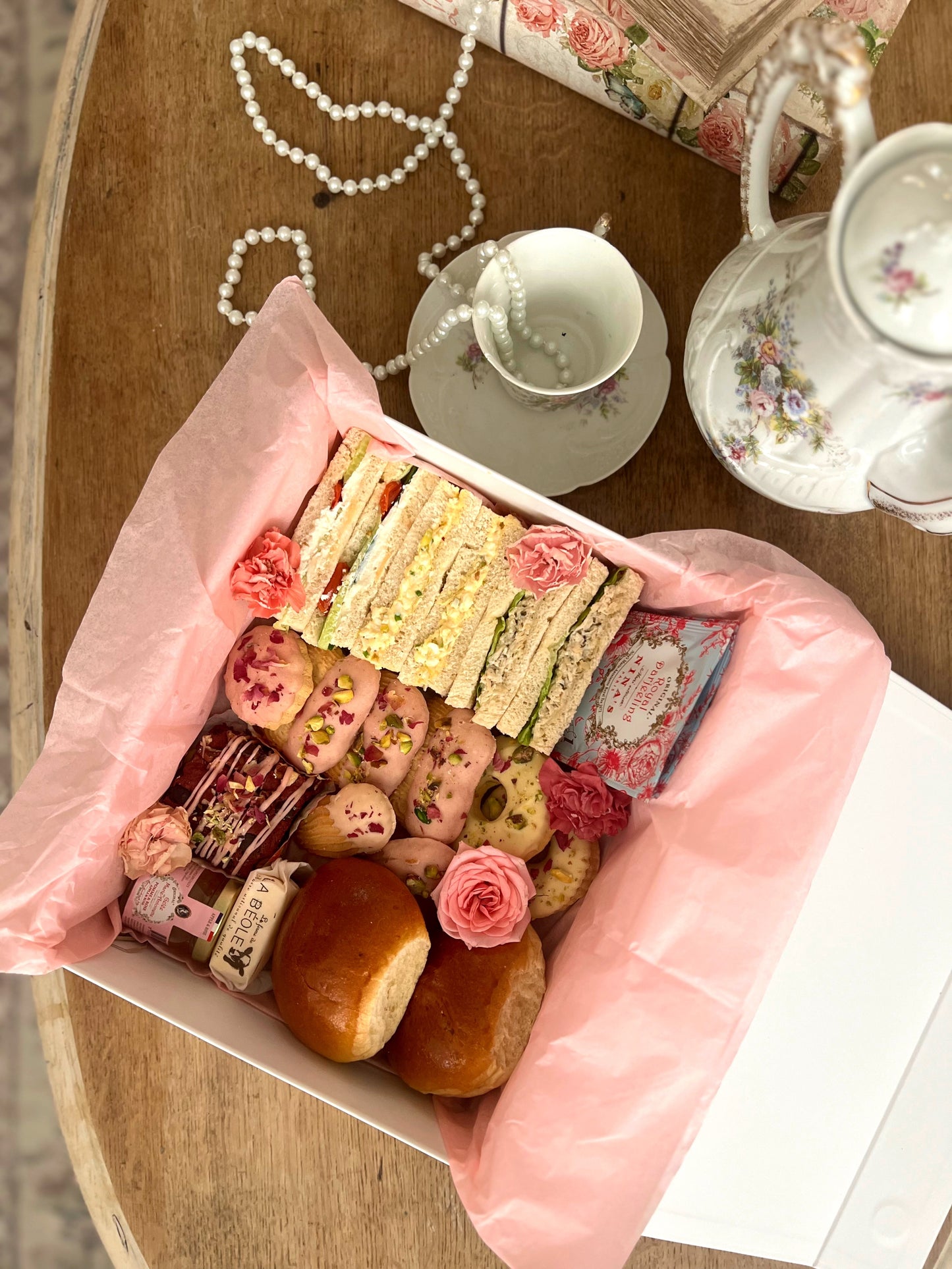 Box “Tea Time Royal” – L’instant gourmand à l’anglaise