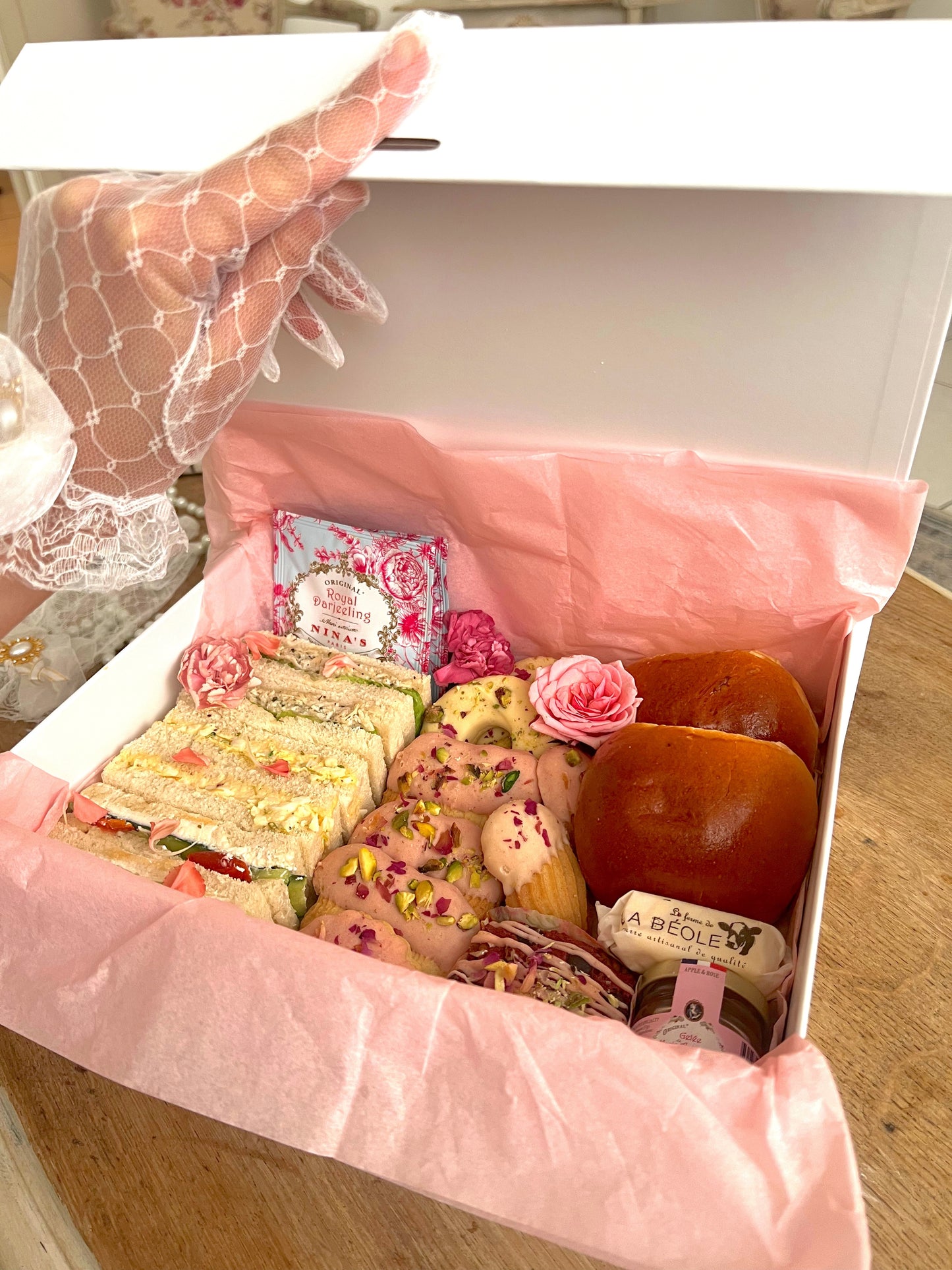 Box “Tea Time Royal” – L’instant gourmand à l’anglaise